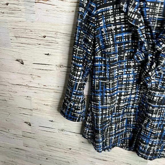 Ella moss black blue ruffle top blouse  career shirt size medium - Picture 2 of 9